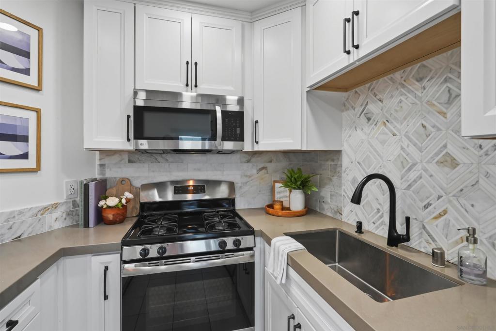 2036 Lincoln - photo 12