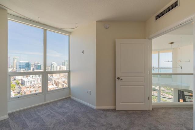 510 1st Ave, San Diego CA: https://media.crmls.org/mediaz/54af2ea6-649f-44b6-9950-bf16427eafcb.jpg