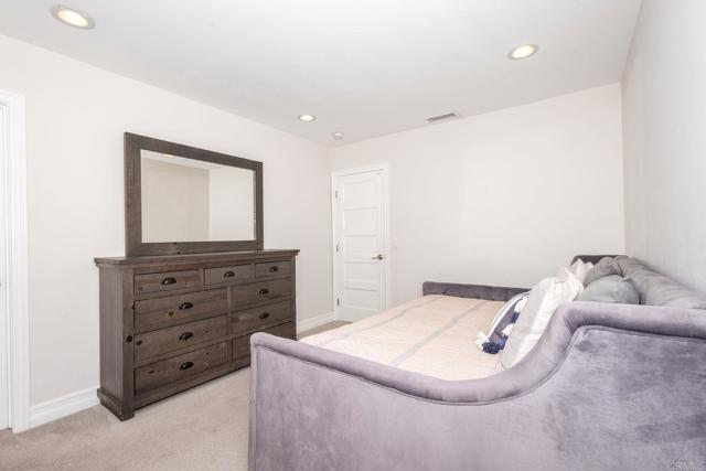 Image 15 of 56 For 3511 Dickens Street