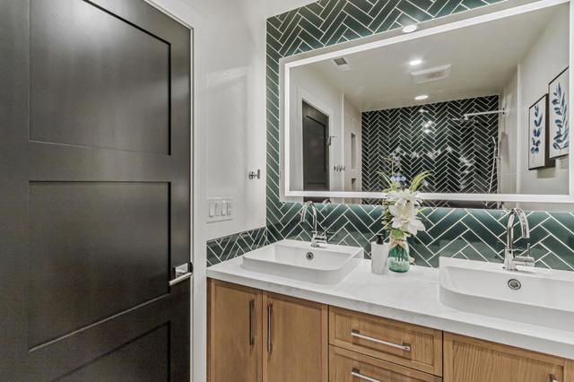 1588 Calle De Stuarda, San Jose CA: https://media.crmls.org/mediaz/54afd30f-9a07-48f7-b0c0-6df99249fbcc.jpg