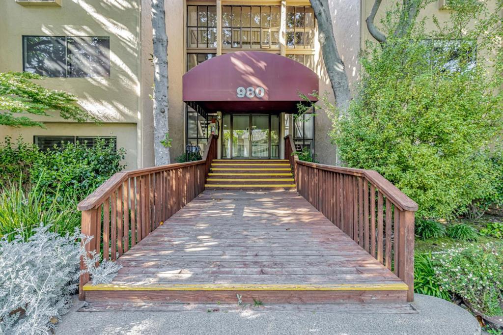 980 Kiely Boulevard #116