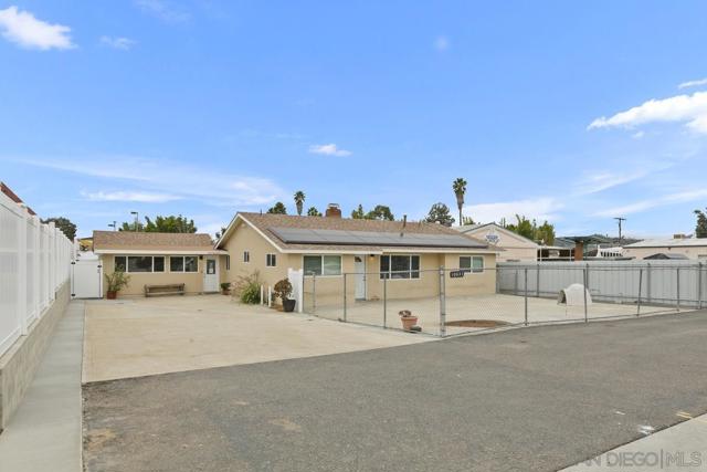 10631 Prospect Ave, Santee, California 92071, 4 Bedrooms Bedrooms, ,1 BathroomBathrooms,Single Family Residence,For Sale,Prospect Ave,240002513SD
