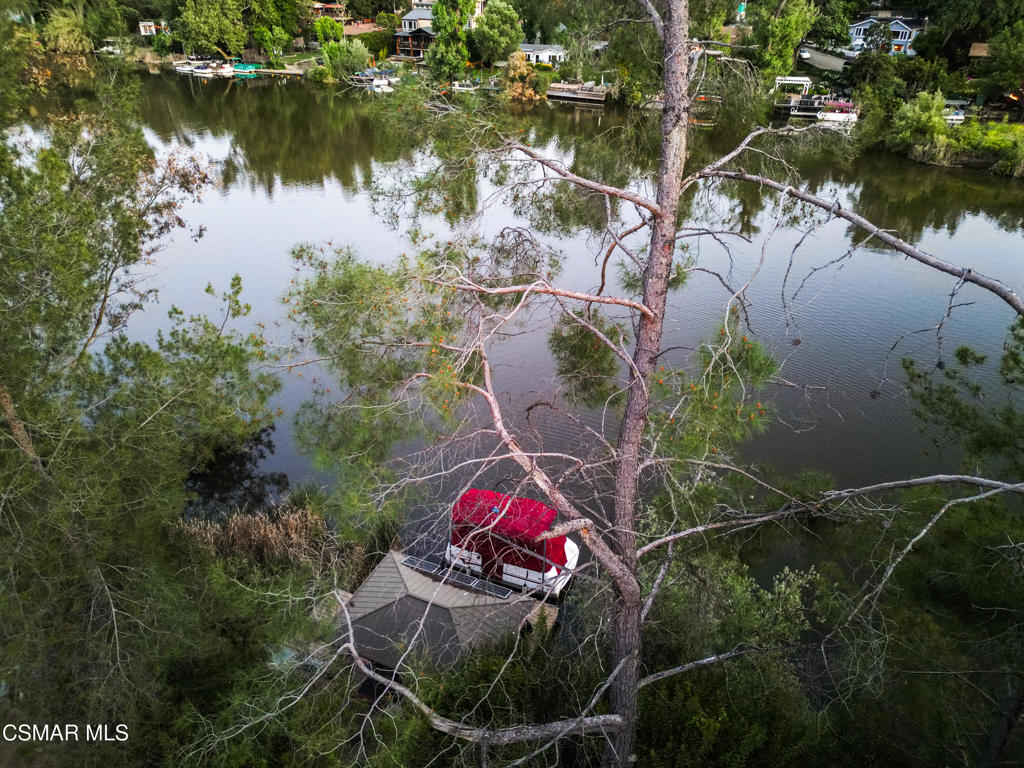 https://media.crmls.org/mediaz/54b27d6c-812b-4246-84e6-51a6fbaf849e.jpg?preset=X-Large