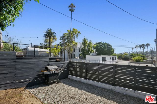 5375 Raphael Street, Los Angeles CA: https://media.crmls.org/mediaz/54b30aaf-7915-4768-96a1-b30e04c88092.jpg