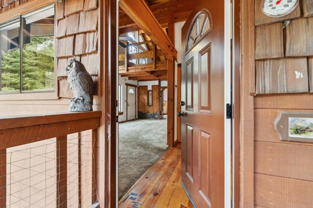 2120 Pack Trail, Mount Shasta CA: https://media.crmls.org/mediaz/54b31525-f9f7-41f5-89b8-0f183a958ae2.jpg