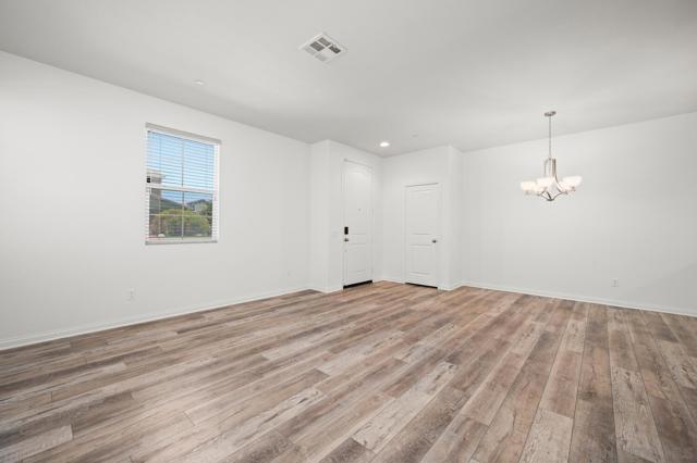 1718 Santa Ivy Ave, Chula Vista CA: https://media.crmls.org/mediaz/54b322af-ed27-4cfa-be73-91ac323a6b3d.jpg