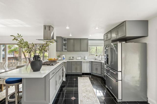 3 Saint Louis Lane, Pleasant Hill CA: https://media.crmls.org/mediaz/54b44a7e-3558-4722-8b2c-d3b15c8b8ab0.jpg