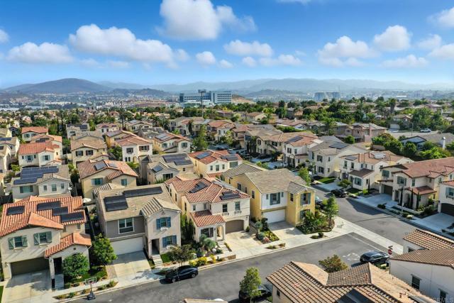 232 Reserve Court, San Marcos CA: https://media.crmls.org/mediaz/54b4db5d-5dd2-4450-9d66-dc2c965da487.jpg