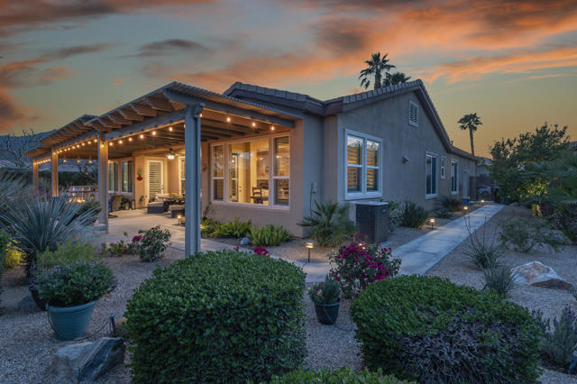 60590 Lace Leaf Court, La Quinta CA: https://media.crmls.org/mediaz/54b516bc-28cc-4616-8d4d-62a8f8d7ed74.jpg