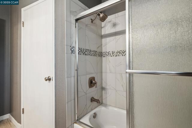 Image 28 of 60 For 3044 Santa Maria Dr