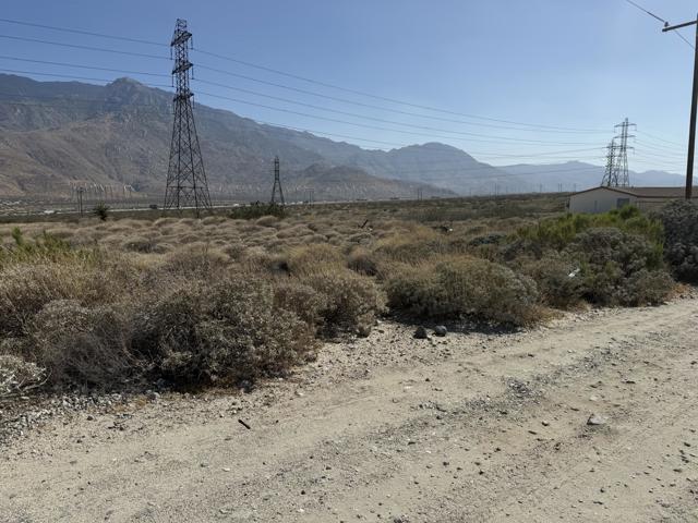 7 San Pierre Road, Whitewater CA: https://media.crmls.org/mediaz/54b6a76c-26f2-4157-8d4f-6e0b5a0d4800.jpg