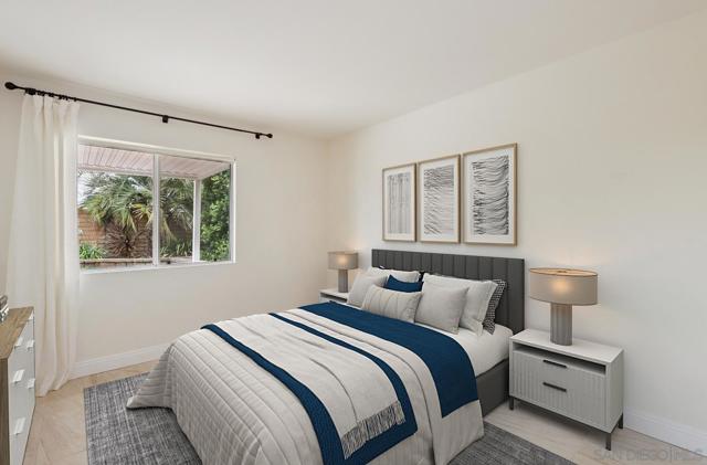 329 Del Flora St, Oceanside CA: https://media.crmls.org/mediaz/54b6c99b-953d-4383-b5cd-783d142bad21.jpg