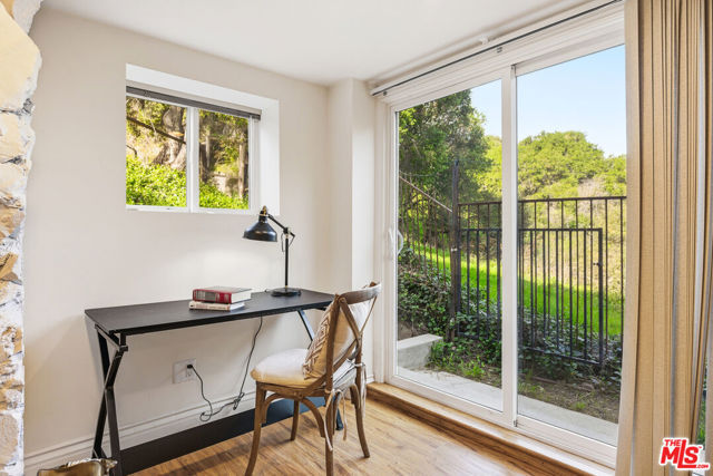 19511 Sunken Trail, Topanga CA: https://media.crmls.org/mediaz/54b798ec-9db1-464b-99ac-a321d44ce61e.jpg