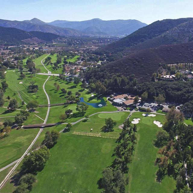 32423 Womsi Rd, Pauma Valley CA: https://media.crmls.org/mediaz/54b81980-8cbd-4016-b6b7-8adc6b026c5f.jpg