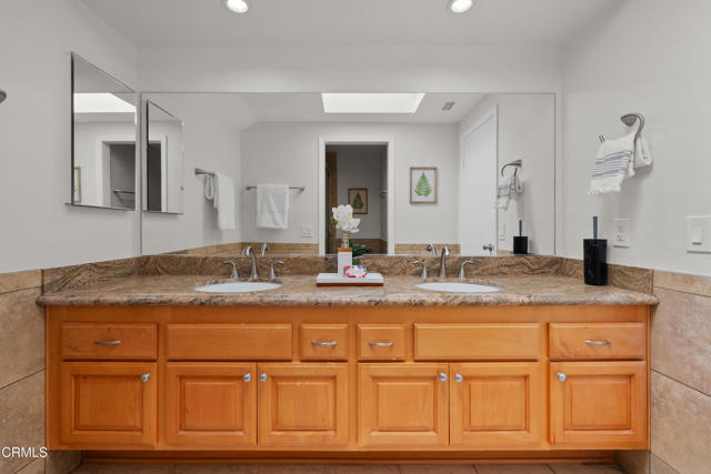 Detail Gallery Image 30 of 52 For 3807 Olivo Ct, Camarillo,  CA 93010 - 5 Beds | 3/1 Baths