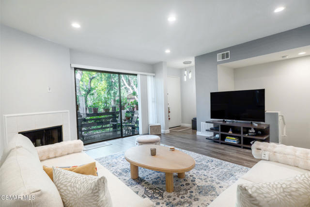 21901 Burbank Boulevard, Woodland Hills CA: https://media.crmls.org/mediaz/54bb2691-753f-4791-8d42-a12b9dc38080.jpg