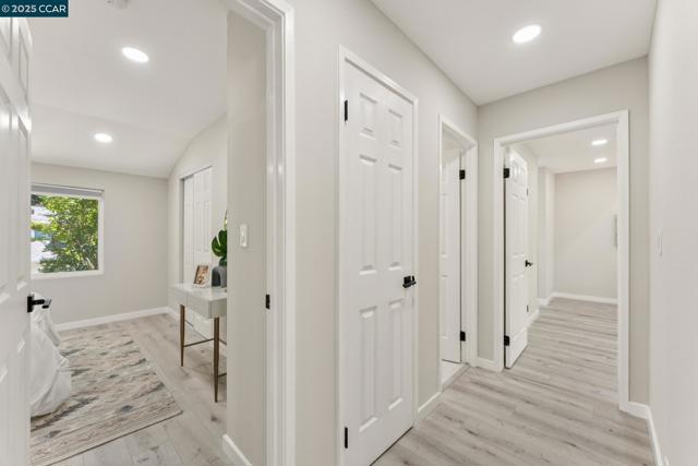 332 Kinross Dr, Walnut Creek CA: https://media.crmls.org/mediaz/54bb5dab-fbc8-4680-b17f-f5b1f69d9dc6.jpg