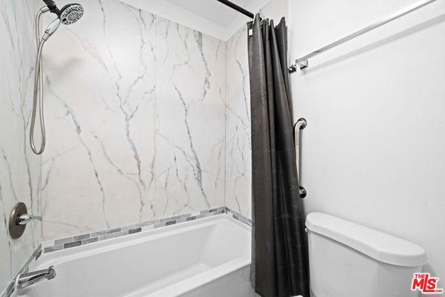 12801 Moorpark Street, Studio City CA: https://media.crmls.org/mediaz/54bbfcbc-89f9-41a8-aba6-086b3dd1ebde.jpg