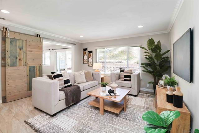 918 La Tierra Dr, San Marcos CA: https://media.crmls.org/mediaz/54bc65c5-6d45-45e0-8472-43f4c8f3789c.jpg
