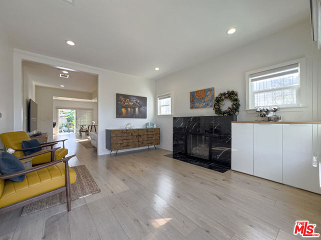 1026 Westchester Place, Los Angeles CA: https://media.crmls.org/mediaz/54bc9f8d-2f75-4335-ac6c-23e20a7dd18c.jpg