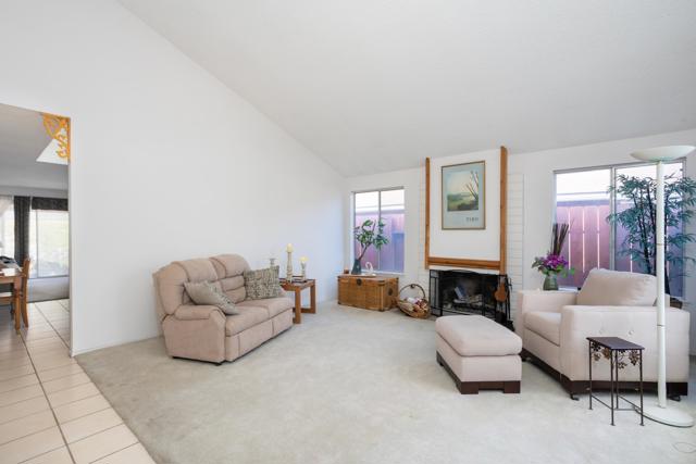 Detail Gallery Image 3 of 17 For 864 Crystal Creek Ct, Chula Vista,  CA 91910 - 4 Beds | 2 Baths