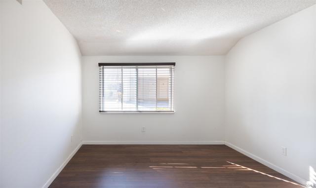 17476 Plaza Cerado, San Diego CA: https://media.crmls.org/mediaz/54bcd6c1-4a89-4380-9d88-ba8bb5b92296.jpg