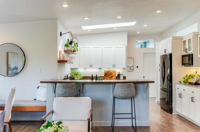 2360 Melanie Place, Santa Cruz CA: https://media.crmls.org/mediaz/54bcf489-0374-4b4c-8a11-f2028730e99d.jpg