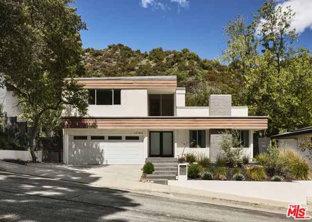 17155 Clemons Drive, Encino CA: https://media.crmls.org/mediaz/54bd34cb-72f0-48bd-a7aa-0d917795e73d.jpg