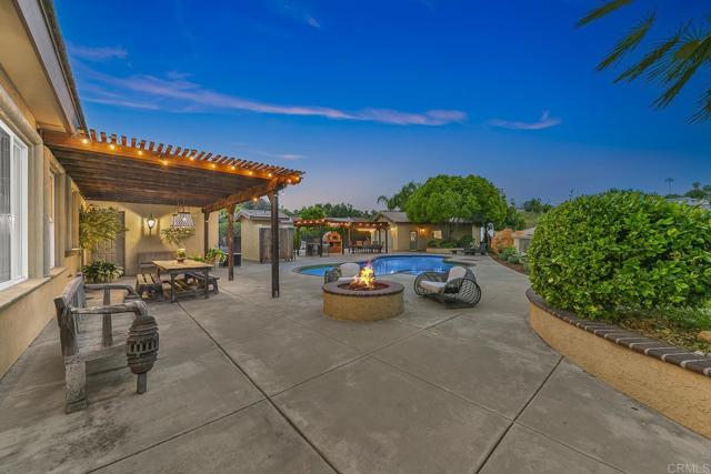 1508 Sequoia Lane, Vista CA: https://media.crmls.org/mediaz/54bd4fcd-0ded-456c-bc8c-aebf11401e6a.jpg