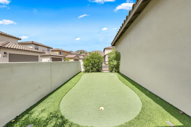 80208 Whisper Rock Way, La Quinta CA: https://media.crmls.org/mediaz/54bdc705-36fd-4851-95a8-6457ca2196e4.jpg
