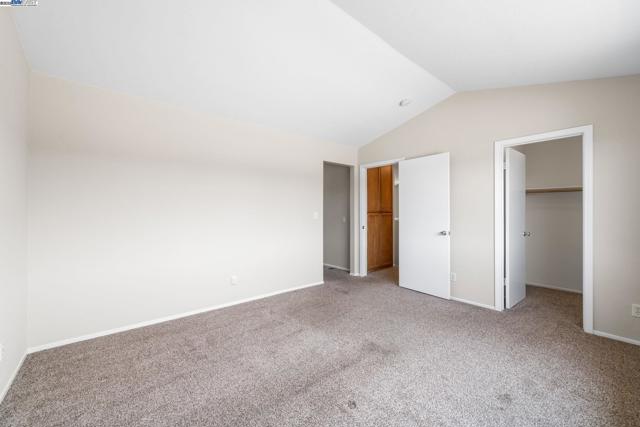1970 Knollcrest Ln, Tracy CA: https://media.crmls.org/mediaz/54bde93b-4196-4da7-a848-98c95951545d.jpg