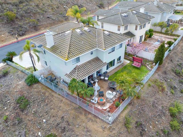 10394 Valley Waters Dr, Spring Valley CA: https://media.crmls.org/mediaz/54be1bc0-3e66-47fb-ad63-369f5609a37f.jpg