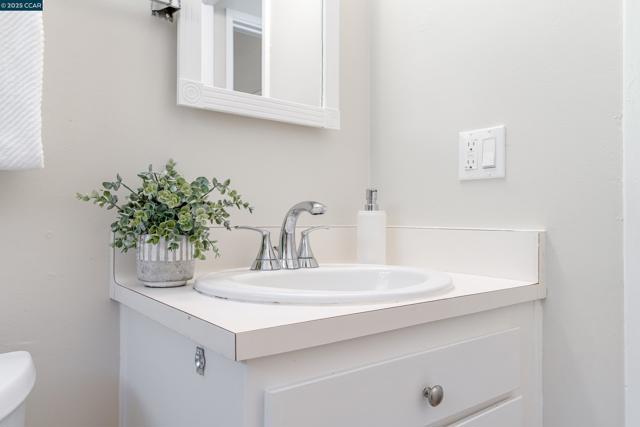 3608 VICTOR ST., Pinole CA: https://media.crmls.org/mediaz/54be2f9e-2125-4c5c-a4a5-85abf317bef5.jpg