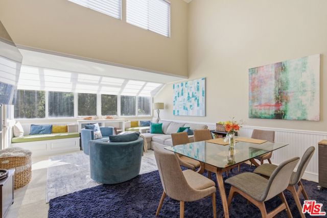 240 The, Redondo Beach CA: https://media.crmls.org/mediaz/54bee763-2d67-48a6-b96a-de4d54c31b51.jpg