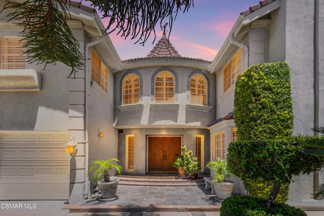 17627 Vincennes Street, Northridge CA: https://media.crmls.org/mediaz/54bf8130-7459-4305-96e8-bb6fe08f8211.jpg