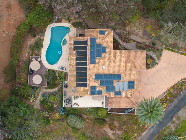 3439 Via Loma Vista, Escondido CA: https://media.crmls.org/mediaz/54bfbedc-d94c-41e8-81ce-9d39d0d52011.jpg