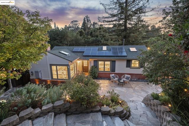1301 Mountain Blvd, Oakland CA: https://media.crmls.org/mediaz/54c0a003-3255-4577-a7ac-db8d67d30cc2.jpg