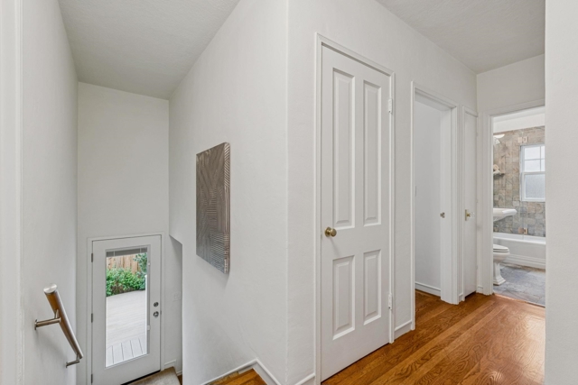 Image 35 of 58 For 3938 Oakmore Rd