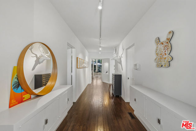 12315 Gorham Avenue, Los Angeles CA: https://media.crmls.org/mediaz/54c0f7e5-e4c3-4ad6-bd6e-20cb3628e025.jpg