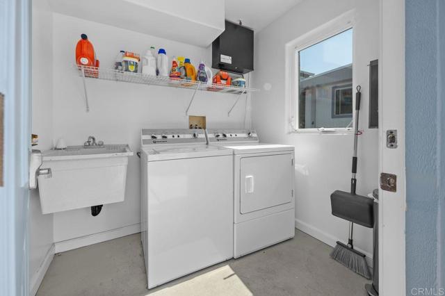 159 W Diana, Encinitas CA: https://media.crmls.org/mediaz/54c11254-6880-4596-9830-c5c8a7acda7e.jpg