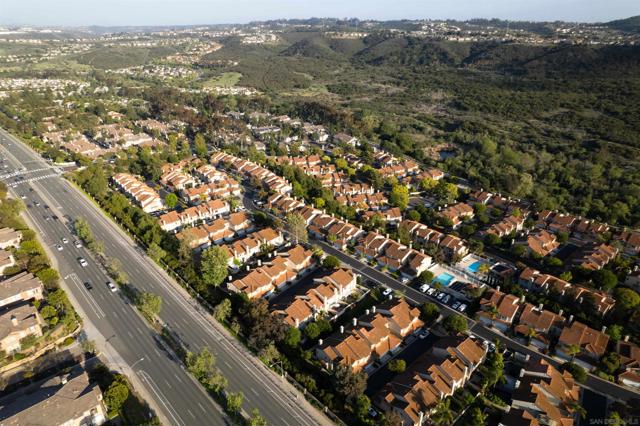 11020 Creekbridge Pl, San Diego CA: https://media.crmls.org/mediaz/54c28d6f-adec-42dd-80af-1d3718da6fc6.jpg