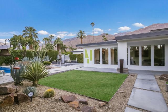 1529 S Calle Palo Fierro, Palm Springs CA: https://media.crmls.org/mediaz/54c303e4-9a4d-468d-9867-0f127b1795c9.jpg