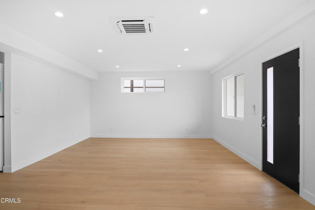 54C3640D 0Df2 4D2B Bf1E 6Aec8F862Bd3 112 N Kenneth Road #101, Burbank, Ca 91501 &Lt;Span Style='BackgroundColor:transparent;Padding:0Px;'&Gt; &Lt;Small&Gt; &Lt;I&Gt; &Lt;/I&Gt; &Lt;/Small&Gt;&Lt;/Span&Gt;