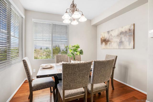 1670 Grasshopper Ln, Chula Vista CA: https://media.crmls.org/mediaz/54c3a275-d96b-4da2-8abe-486c3fb69236.jpg