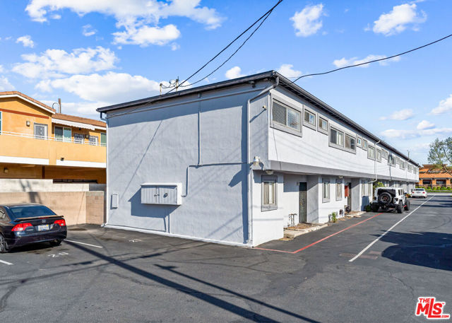 12128 Imperial Highway, Norwalk CA: https://media.crmls.org/mediaz/54c4147d-8445-4428-8654-321a6f7e0d2e.jpg