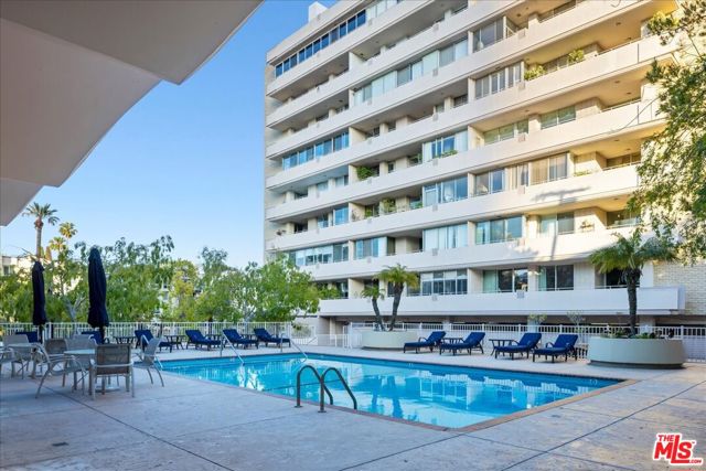 1333 S Beverly Glen Boulevard, Los Angeles CA: https://media.crmls.org/mediaz/54c42a40-62db-4af8-90cc-e87f3bffcea2.jpg