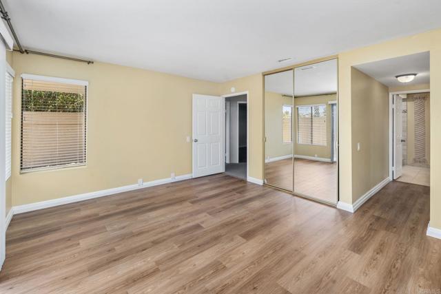 Detail Gallery Image 6 of 23 For 5983 Gaines St, San Diego,  CA 92110 - 3 Beds | 2/1 Baths