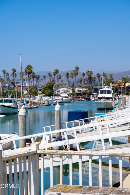 2851 Seahorse Avenue, Ventura CA: https://media.crmls.org/mediaz/54c44677-e2f0-459f-8a17-48ec839f685e.jpg