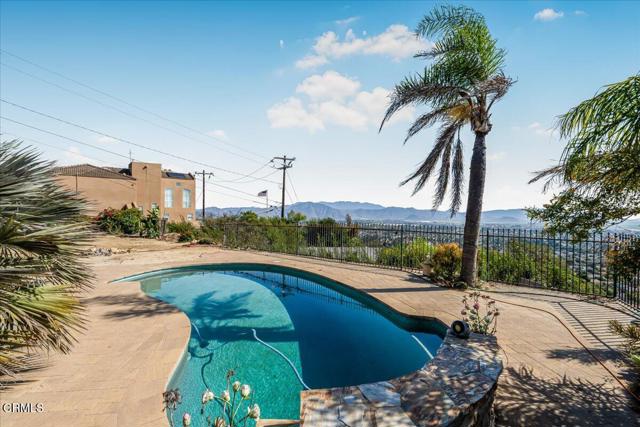 520 E Highland Drive, Camarillo CA: https://media.crmls.org/mediaz/54c45edb-25fb-4e90-8720-8c14dfd51ba9.jpg