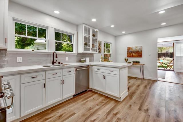 2268 Oberlin Street, Palo Alto CA: https://media.crmls.org/mediaz/54c4d528-878b-45ee-9d8c-efcad9975da2.jpg